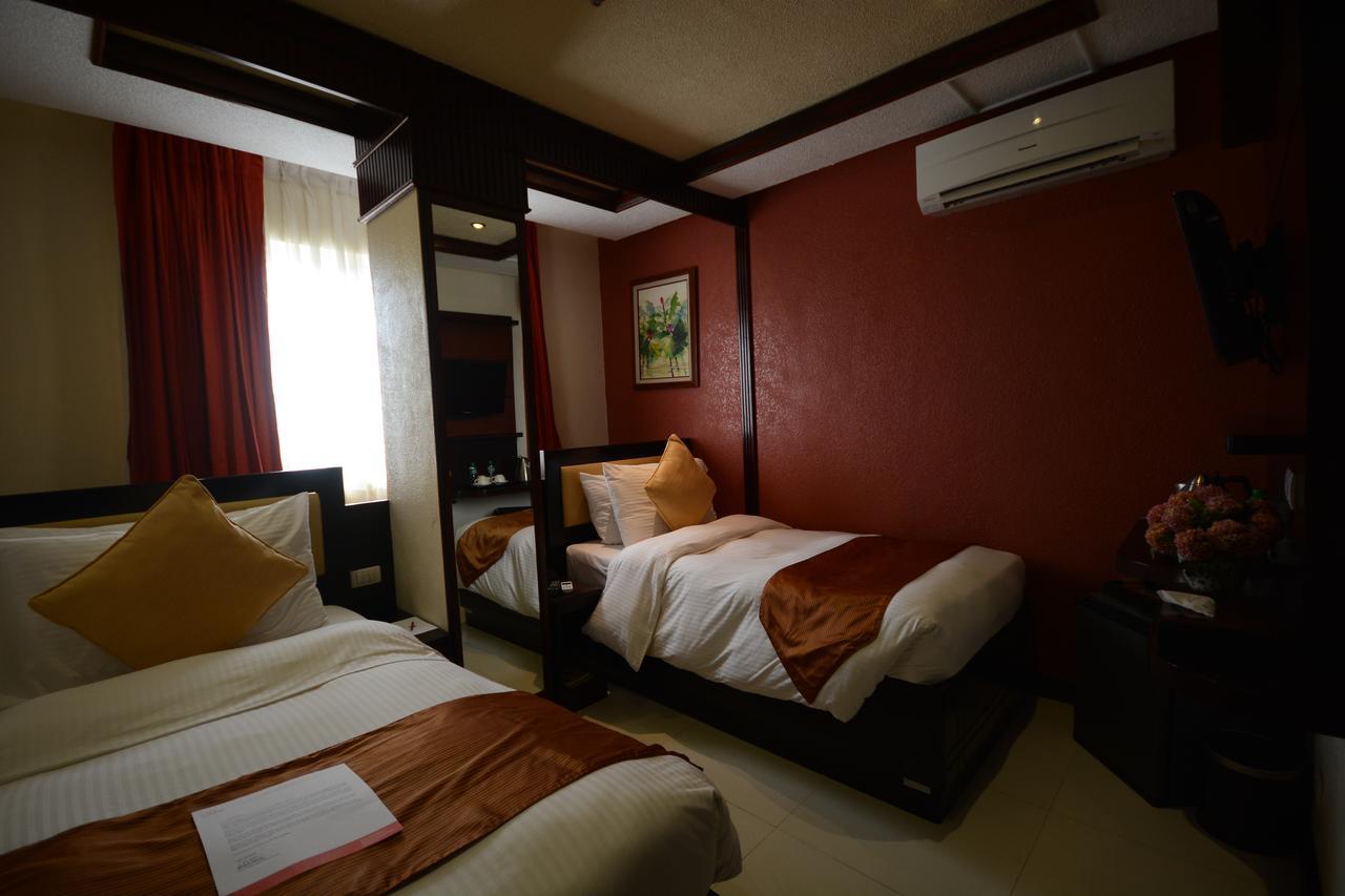 Hotel Centro Puerto Princesa Eksteriør billede